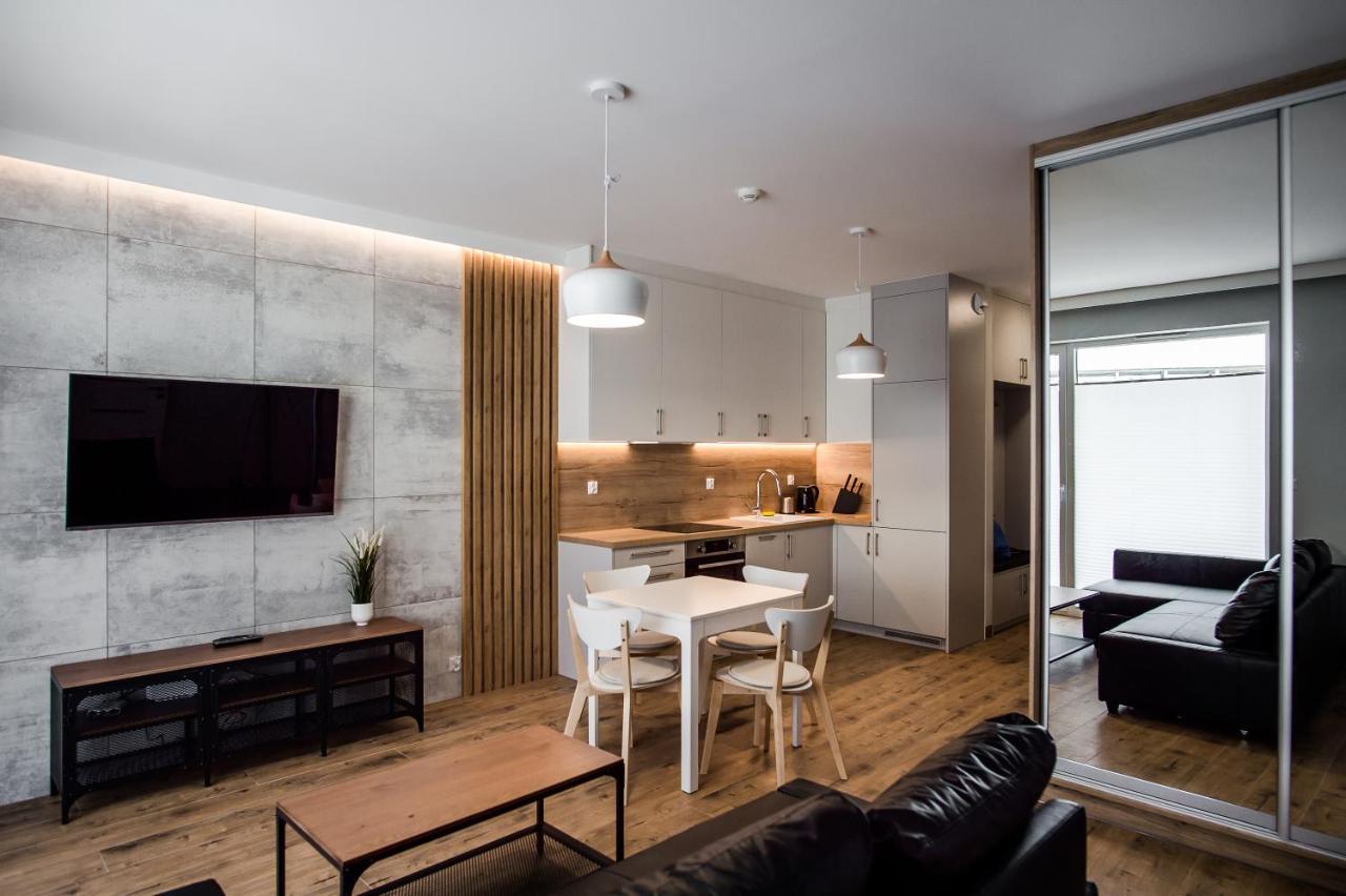Shipyard Gdansk Apartment - Free Private Parking Buitenkant foto
